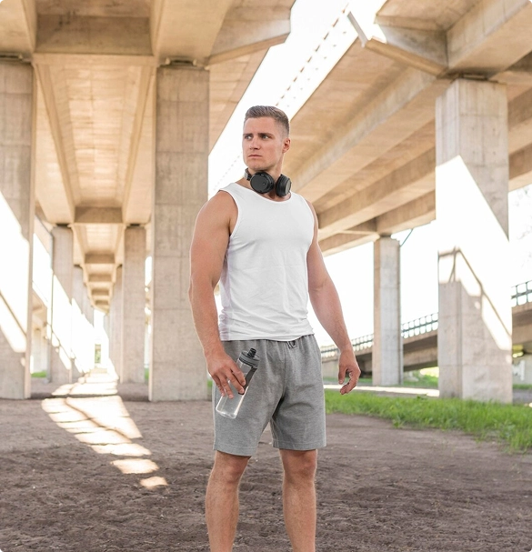 man-posing-to-right